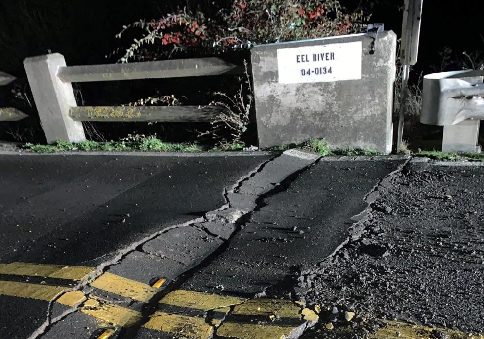 Humboldt earthquake crack in road